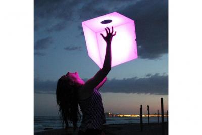 NEWGARDEN Cube lumineux musique Play 45 MOOVERE avec haut-parleur