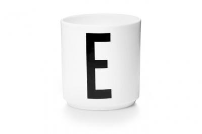 DESIGN LETTERS Tasse en porcelaine Personal  - E - blanc