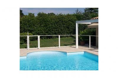 CHALET & JARDIN Barri&egrave;re de piscine - Chalet & Jardin - 100 - Panneaux en polym&eacute;thhylm&eacute;thacrylate - Blanc 