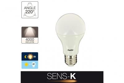 XANLITE Ampoule LED SENS-K - cuLot E27 - d&eacute;tecteur de luminosit&eacute;