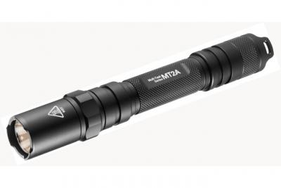NITECORE  Torche  MT2A 345lm avec 2 piles AA