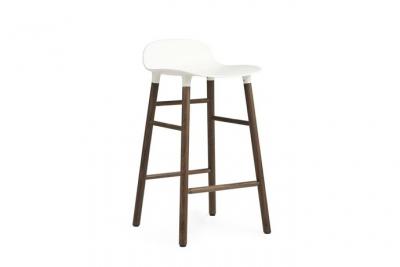 Tabouret de bar en noyer naturel et pp blanc 65 cm Form - Normann Copenhagen