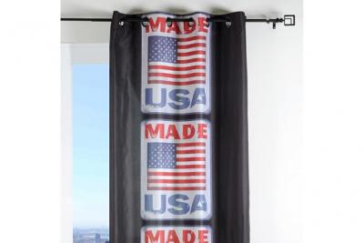 Un panneau de rideau &agrave; oeillets Made USA