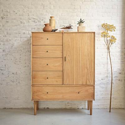 Armoire en bois de mindi