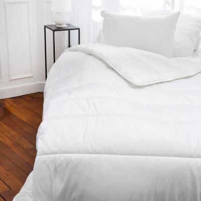 LINNEA Couette elsa garnissage fibre polyester 4 saisons 240x220 cm - Blanc