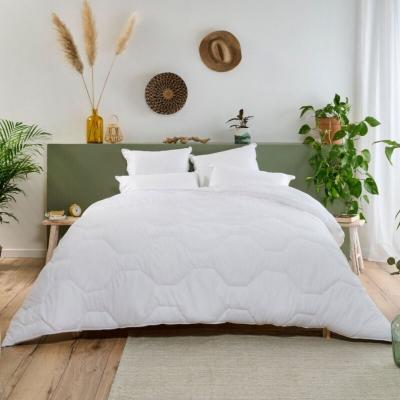 BLEU CALIN Couette hotel tr&egrave;s chaude 220x240cm Fabriqu&eacute; en France