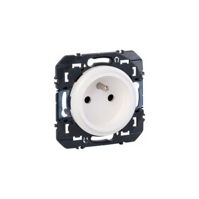 LEGRAND Prise de courant easyr&eacute;no Dooxie - 2P+T - Faible profondeur - 16A - Blanc
