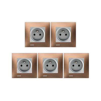 SIEMENS LOT 5 Prise 2P+T Silver Delta Viva + Plaque M&eacute;tal Marron 