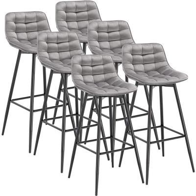 Lot de 6 tabouret de bar-chaise de bar- en velours avec pieds et repose-pieds en m&eacute;tal-gris clair