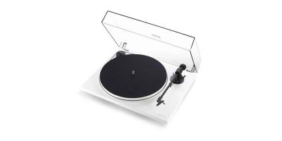 TRIANGLE  platine vinyle blanc - mod&egrave;le de pr&eacute;sentation
