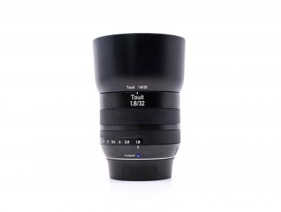ZEISS  Touit 32mm f/1.8 Fuji X