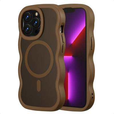 SELENCIA  Coque arri&egrave;re Wavy avec MagSafe Apple iPhone 13 Pro - Mocha Brown