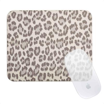 SELENCIA  Sabi Tapis de Souris en Similicuir imprim&eacute; panth&egrave;re - 20 x 24 cm - Soft Ivory
