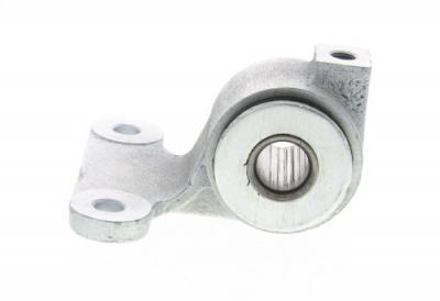 TRW  Silent bloc de triangle de suspension JBU748