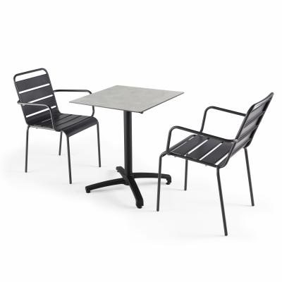  Ensemble table de jardin stratifi&eacute; beton clair et 2 fauteuils gris