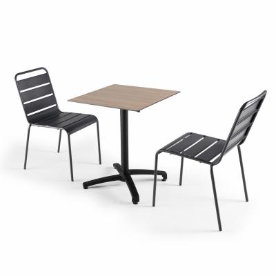  Ensemble table de jardin stratifi&eacute; chene clair et 2 chaises grises