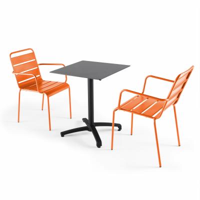  Ensemble table de jardin statifi&eacute; ardoise gris et 2 fauteuils orange