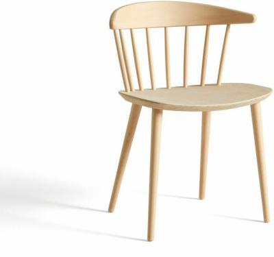 Chaise en bois de h&ecirc;tre naturel J 104 - HAY