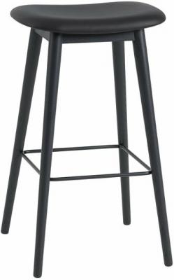 Tabouret Fiber cuir noir & pi&egrave;tement bois H66 cm - Muuto