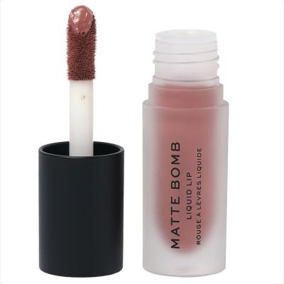 REVOLUTION MAKE UP  L&egrave;vre liquide MATTE BOMB #brun d&eacute;licat 4,60 ml
