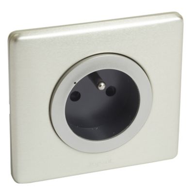 LEGRAND Interrupteur mural Prise de courant 16A Celiane with Netatmo - 067775