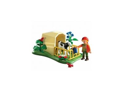 Playmobil 5124 Abri avec veau et fermi&egrave;re 