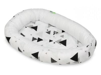  Cocon gigoteuse Triangles menthe  blanc