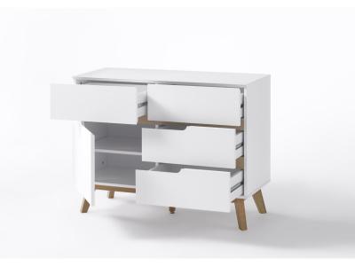 Commode en laque blanc mat avec pietement en chene - L97 x H76 x P40 cm --