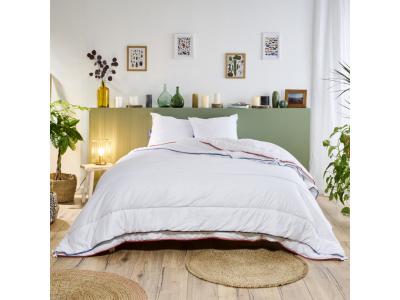 BLEU CALIN Couette  4 saisons 240x260cm