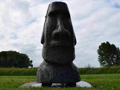 HTTPS: OUTIROR.COM IMG P 6 0 0 0 6000.JPG Fontaine de jardin Orito statue de l'&Icirc;le de Paques avec LED - Ubbink