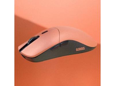 GLORIOUS  Model O Pro Wireless Gaming Maus - Red Fox - Forge