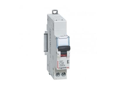 LEGRAND Disjoncteur phase + neutre  32A bornes automatiques 1 module