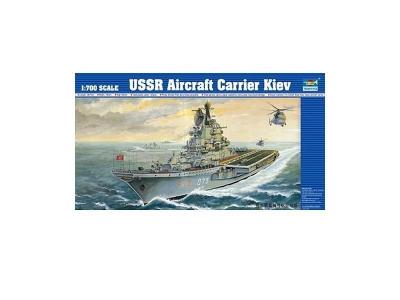 Maquette bateau Trumpeter Porte-avions sovi&eacute;tique Kiev - 1/700 - Maqu