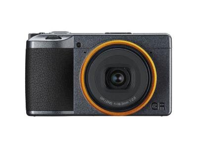 RICOH  GR III Street Edition + Batterie + Etui