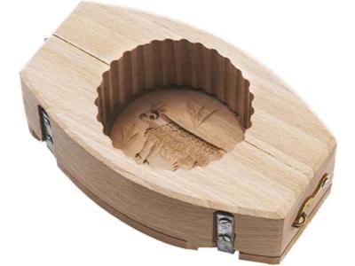 TELLIER Moule &agrave; beurre cannel&eacute; - h&ecirc;tre - rond d&eacute;cor vache - 125g