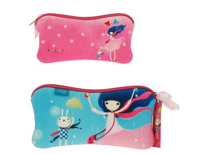 KORI KUMI Trousse en n&eacute;opr&egrave;ne 