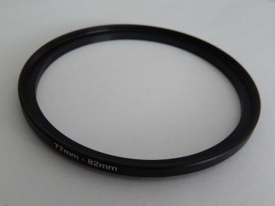  vhbw Adaptateur de filtre Step-Up 77mm - 82mm pour objectif d'appareil photo, m&eacute;tal noir