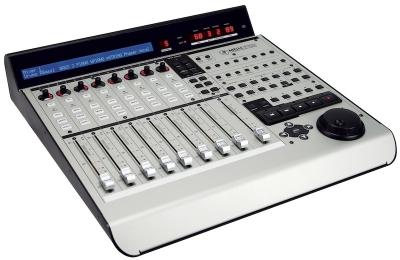 MACKIE  Control Universal - Contr&ocirc;leur USB 8 faders